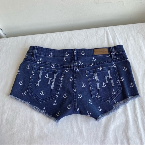 Ocean Drive Anchor Print Distressed Denim Shorts - Picture 8 of 14